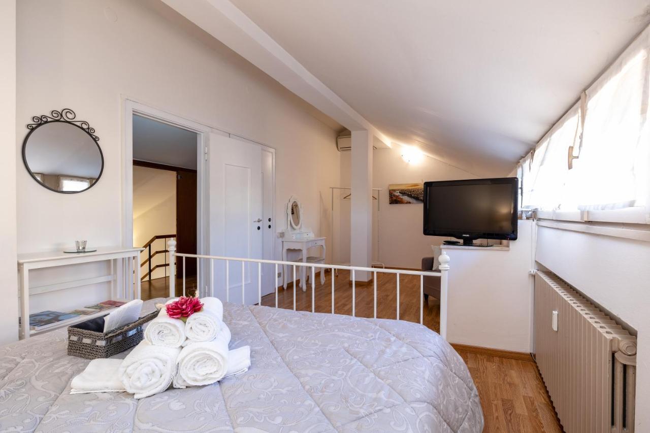 Attico Quarto Di Luna ヴェローナ エクステリア 写真