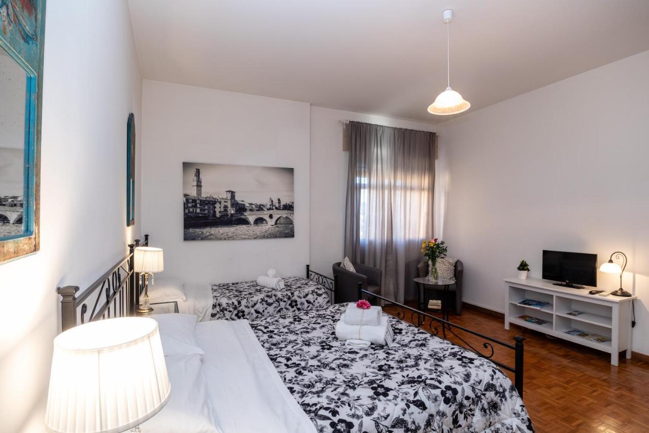 Attico Quarto Di Luna ヴェローナ エクステリア 写真